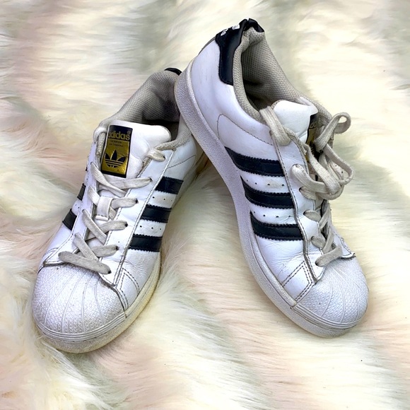 ADIDAS: Superstar Shell Top - Picture 2 of 8